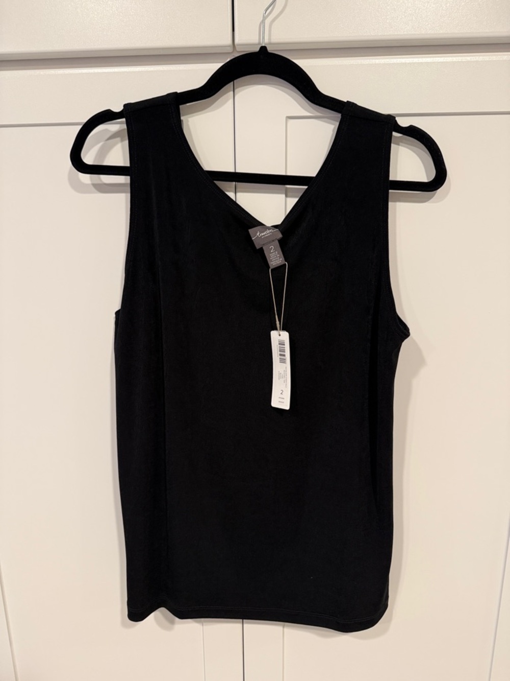 Chico's Black V-Neck Sleeveless Tank